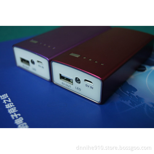 4400mah power bank for travelling outside